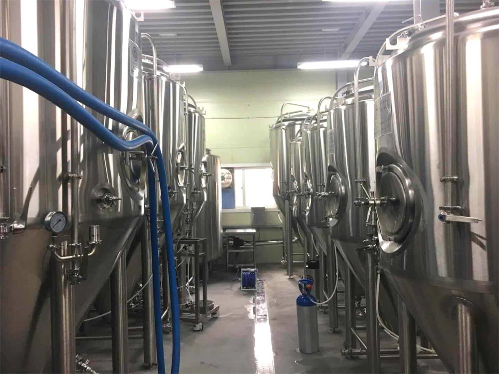 micro brewery, beer brewing system, Tiantai beer equipment, brewery equipment, grist miller machine, brewhouse, beer fermentation tank, bright beer tank, CIP cleaning cart, brewing beer, brewery plant, complete brewery equipment, beer fermenters, brite beer tanks, beer bottling machine, beer canning machine, auxiliary brewery systems.